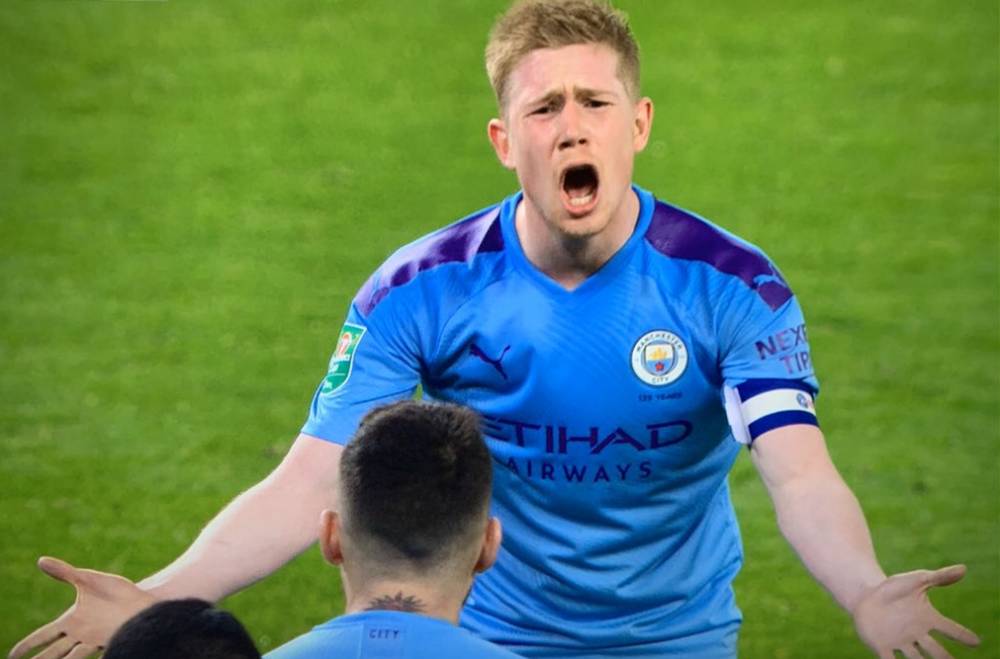 卡梅隆出席海南电影节大师班，以纳威族仪式开场